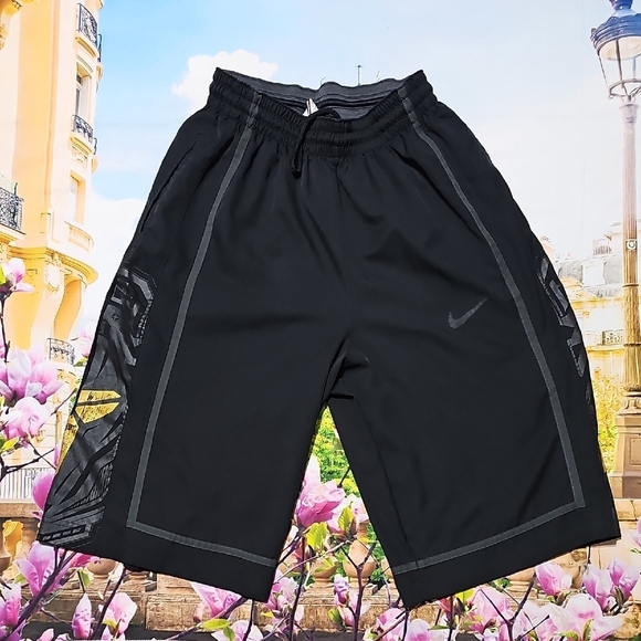 Kobe Mamba Nike Drifit Black Basketball Shorts Size Small - Picture 1 of 8